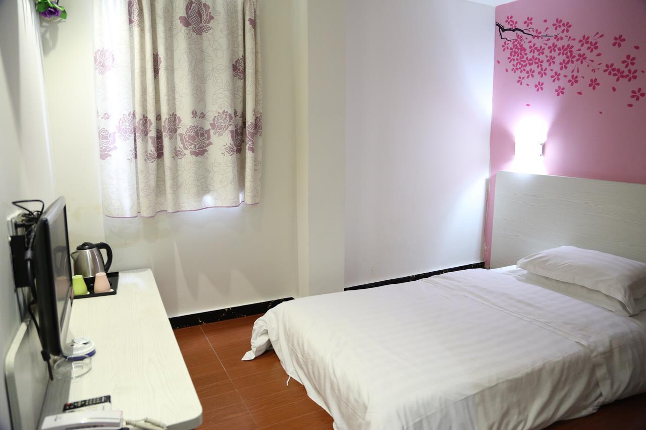 V8 Hotel Xicun Subway Branch Guangzhou Exterior foto