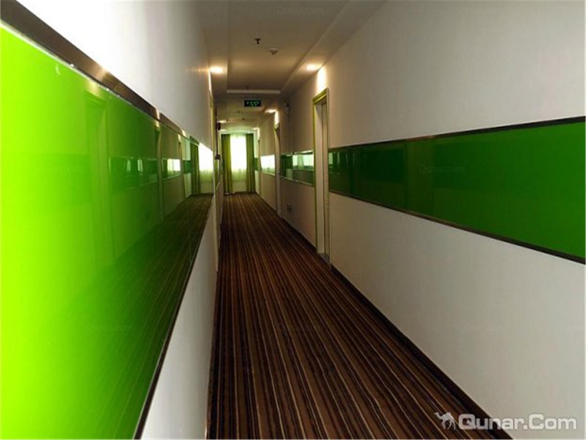V8 Hotel Xicun Subway Branch Guangzhou Exterior foto